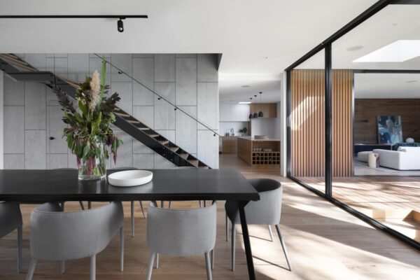 Natural Cleaning: How to Clean Your Entire Home With Just 5 Ingredients